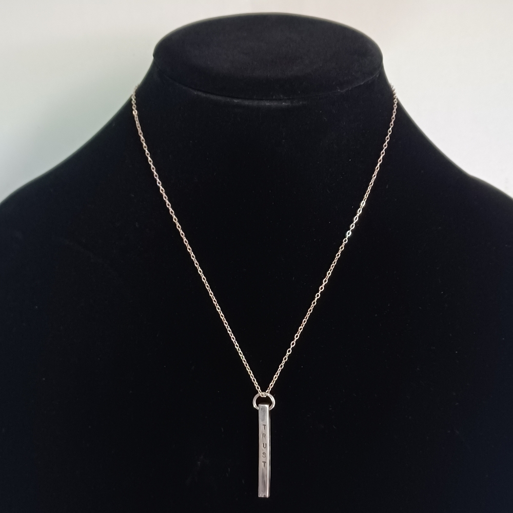 925 silver necklace with pendant 17" Long